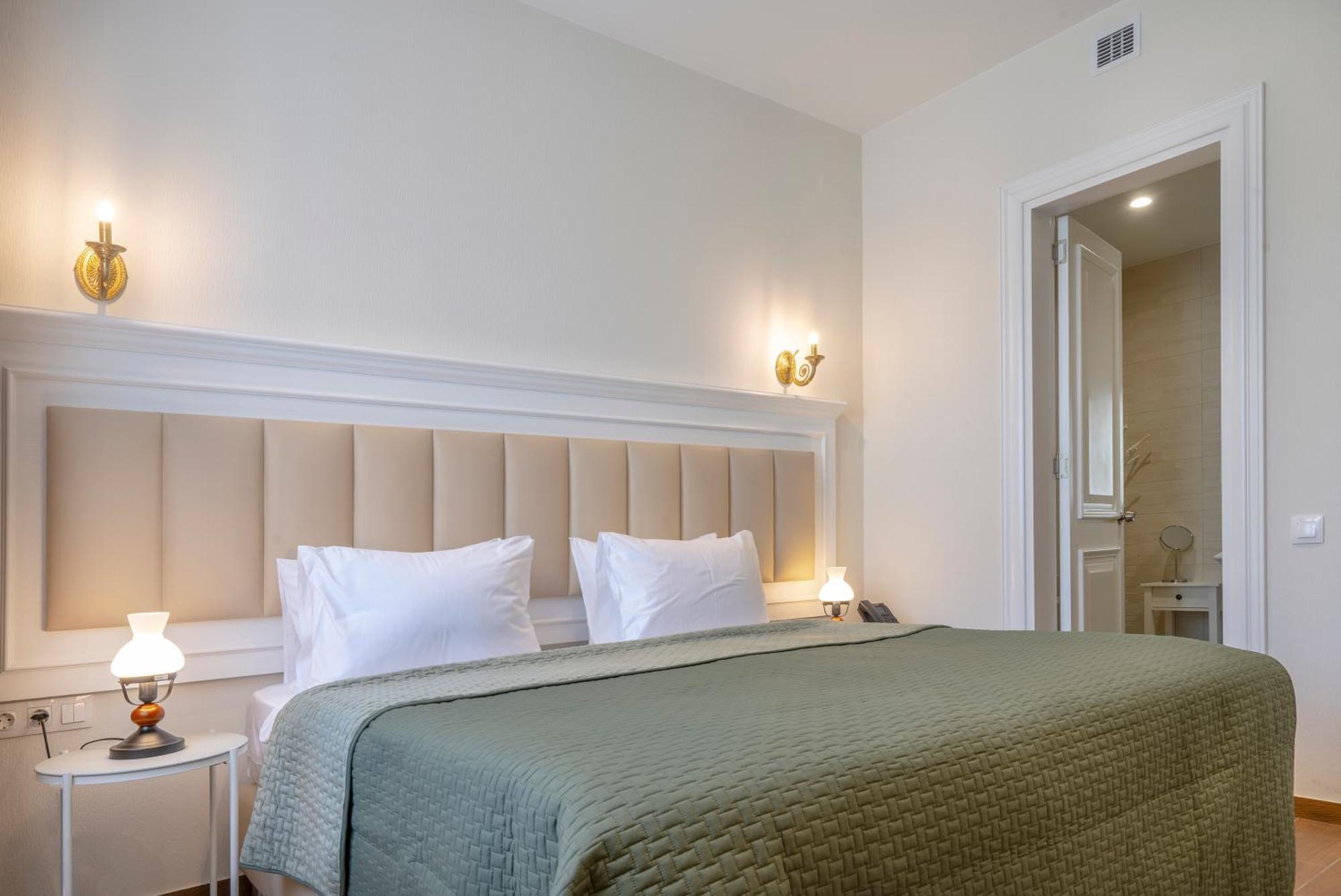 Iris Hotel Tbilissi Extérieur photo